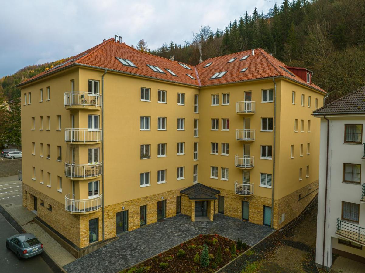 Apartman Claudia - Rezidence K Lanovce Jáchymov Extérieur photo